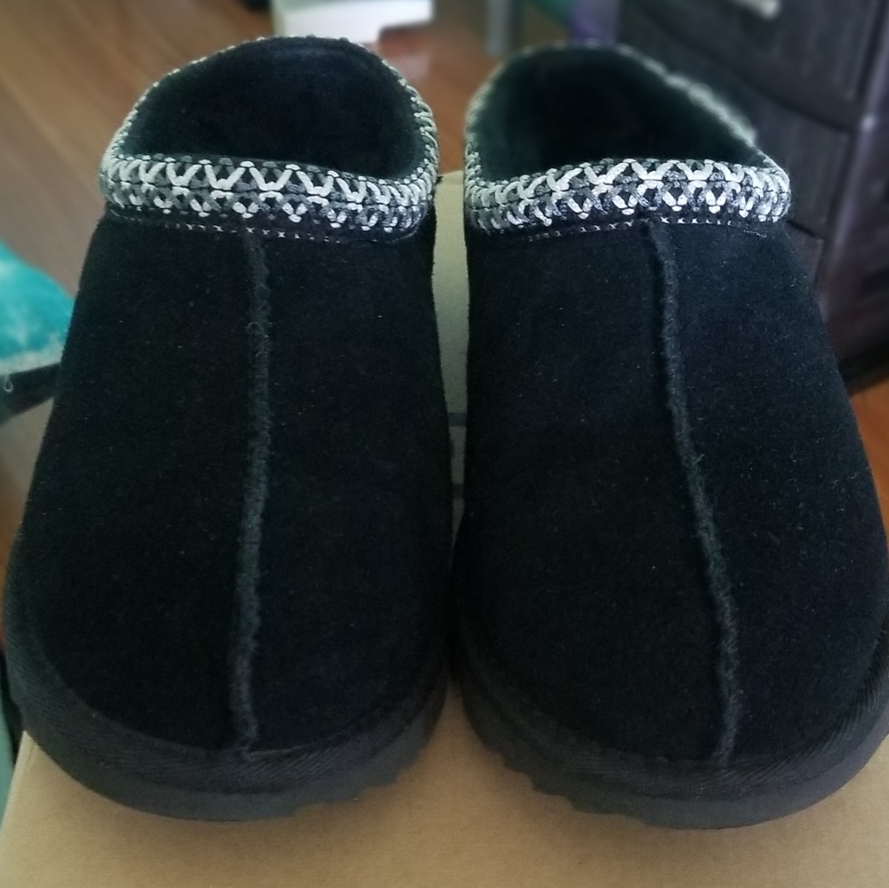 Black ugg slides
